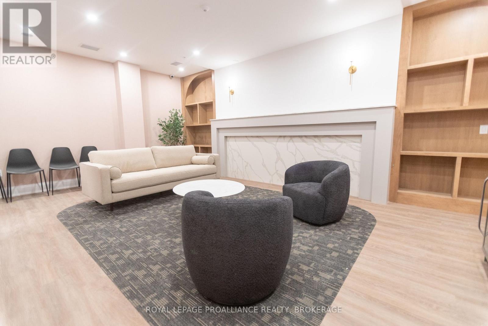 605 - 223 Princess Street Property Photo 2