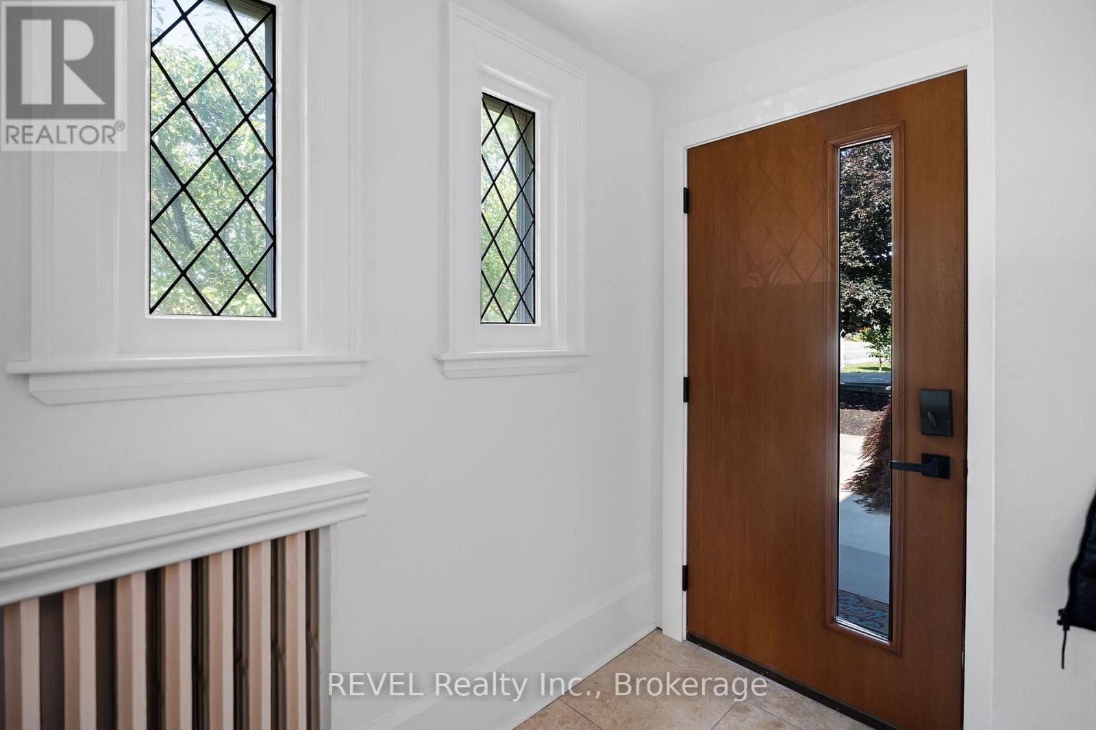 3543 King Street Property Photo 4