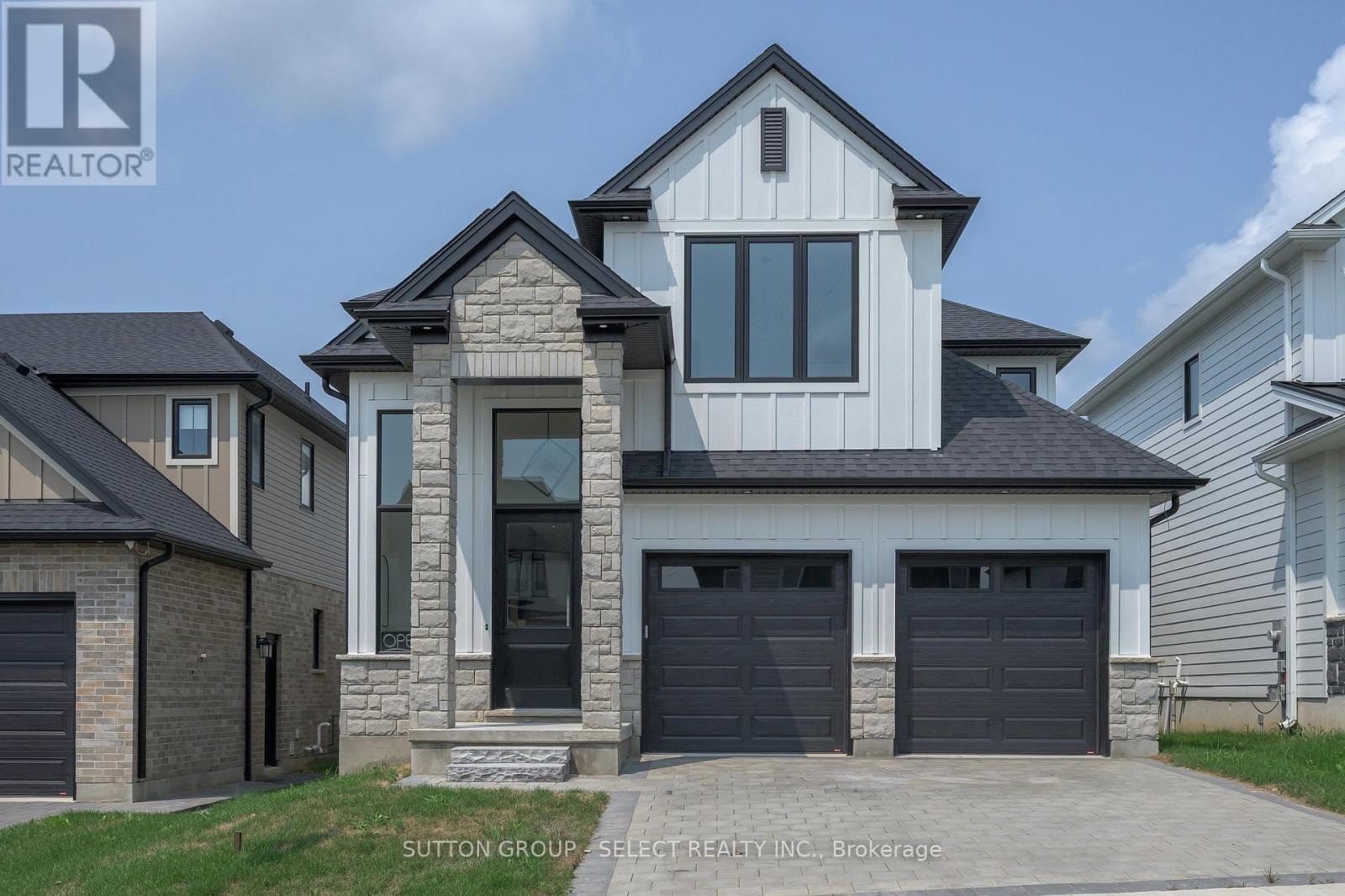 1898 Fountain Grass Drive Property Photo 1