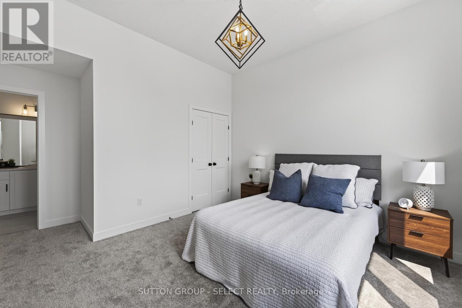 1898 Fountain Grass Drive Property Photo 24