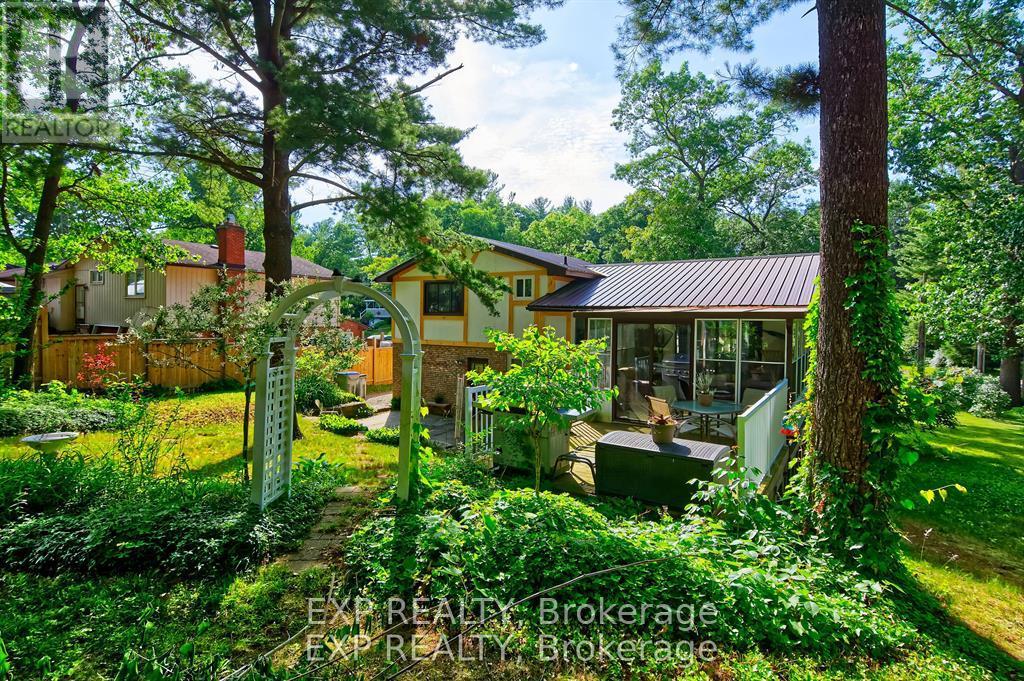 9995 Port Franks Estates Drive Property Photo 8