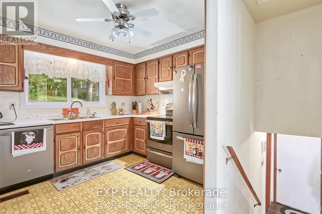 9995 Port Franks Estates Drive Property Photo 15