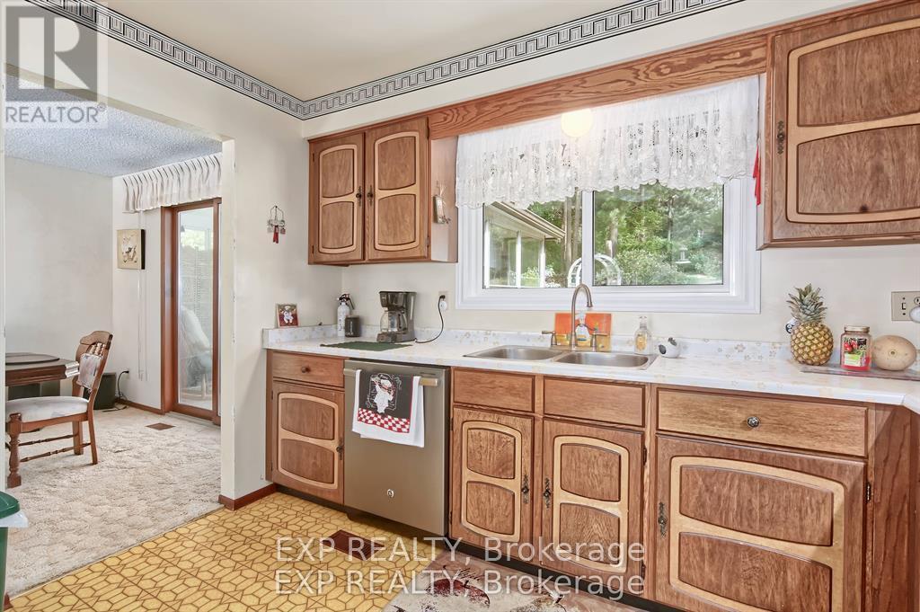 9995 Port Franks Estates Drive Property Photo 16