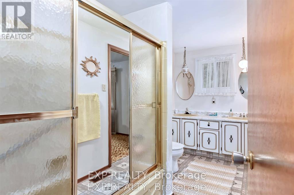 9995 Port Franks Estates Drive Property Photo 32