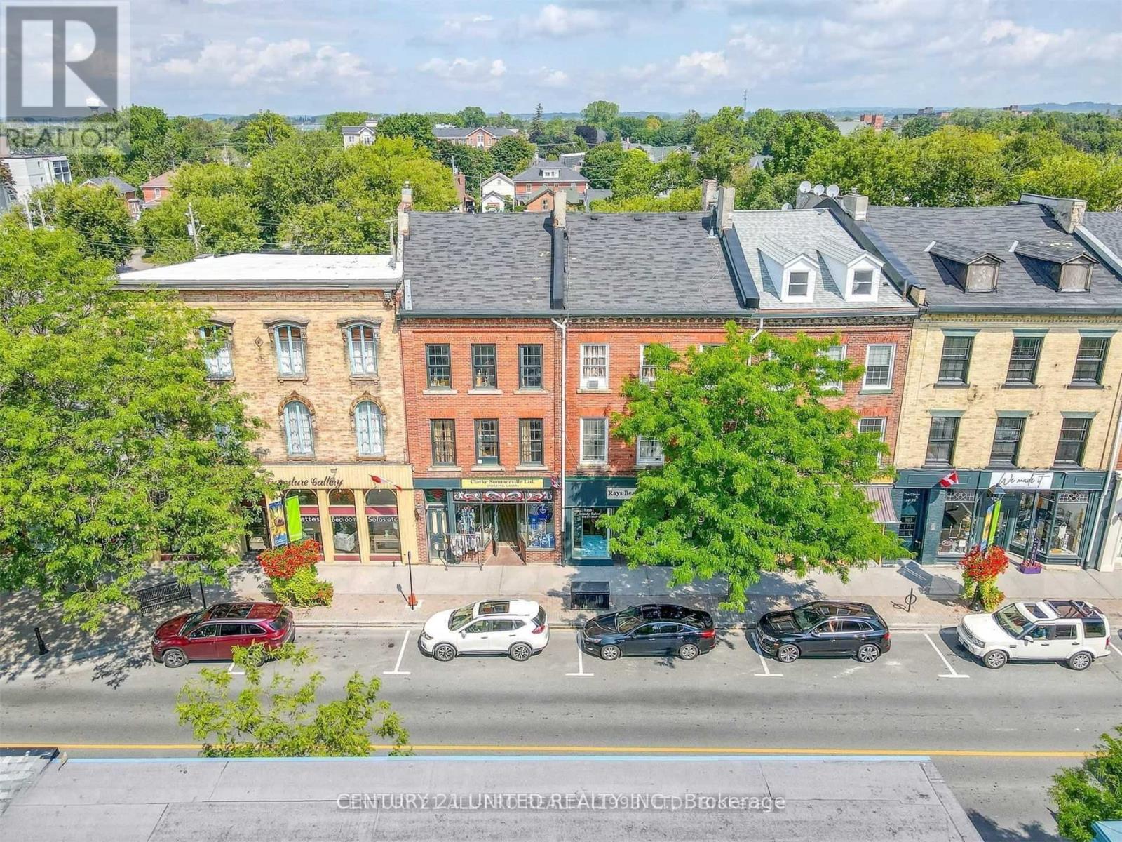 A - 84 King Street W Property Photo 10