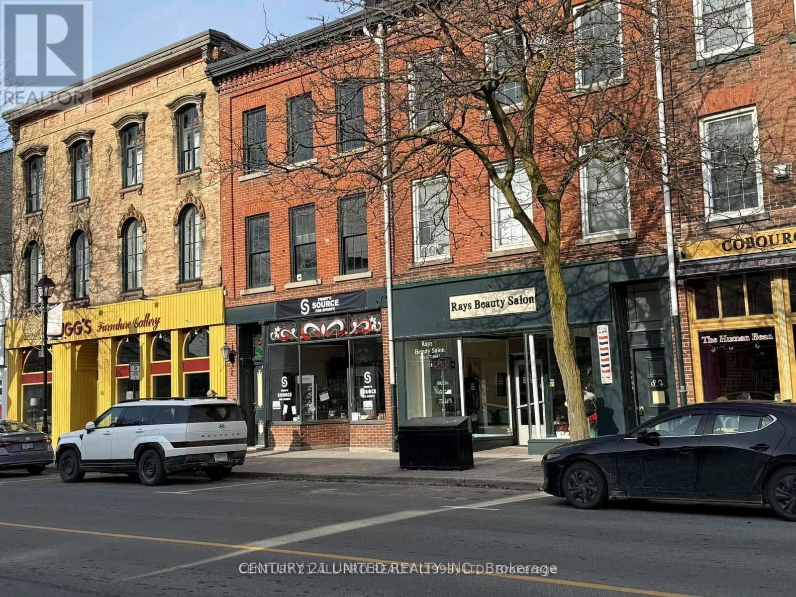 A - 84 King Street W Property Photo 13