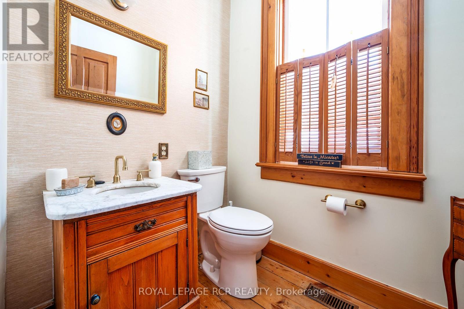 6000 Eighth Line Property Photo 21