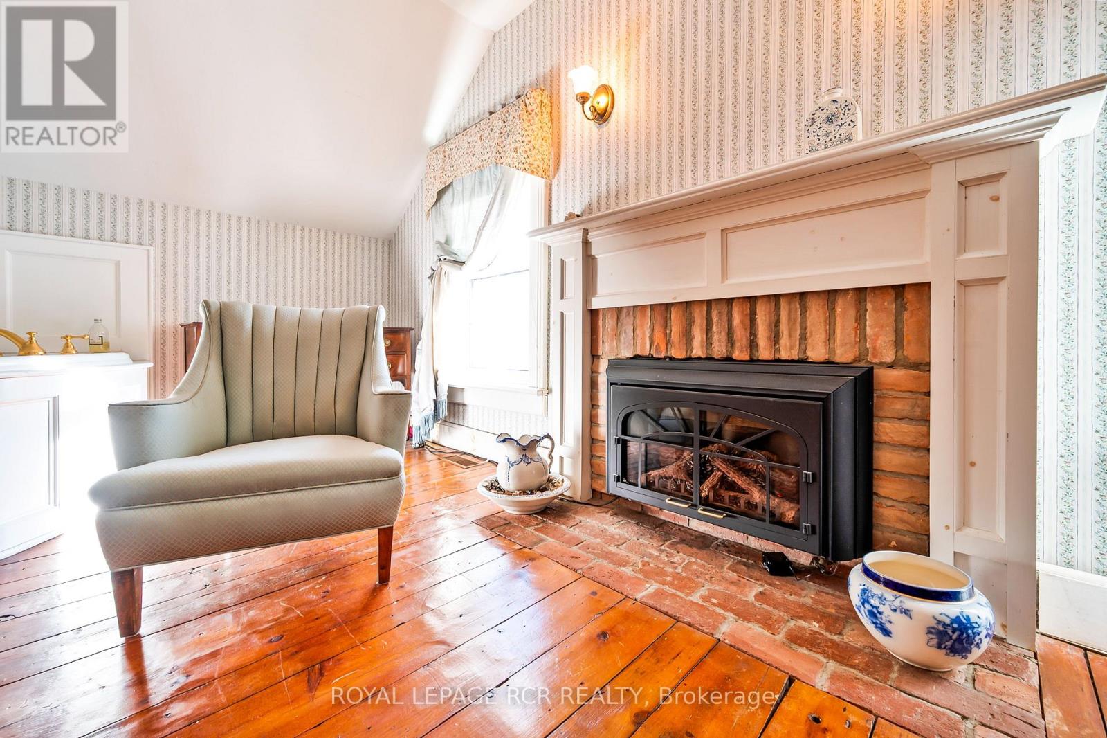 6000 Eighth Line Property Photo 24