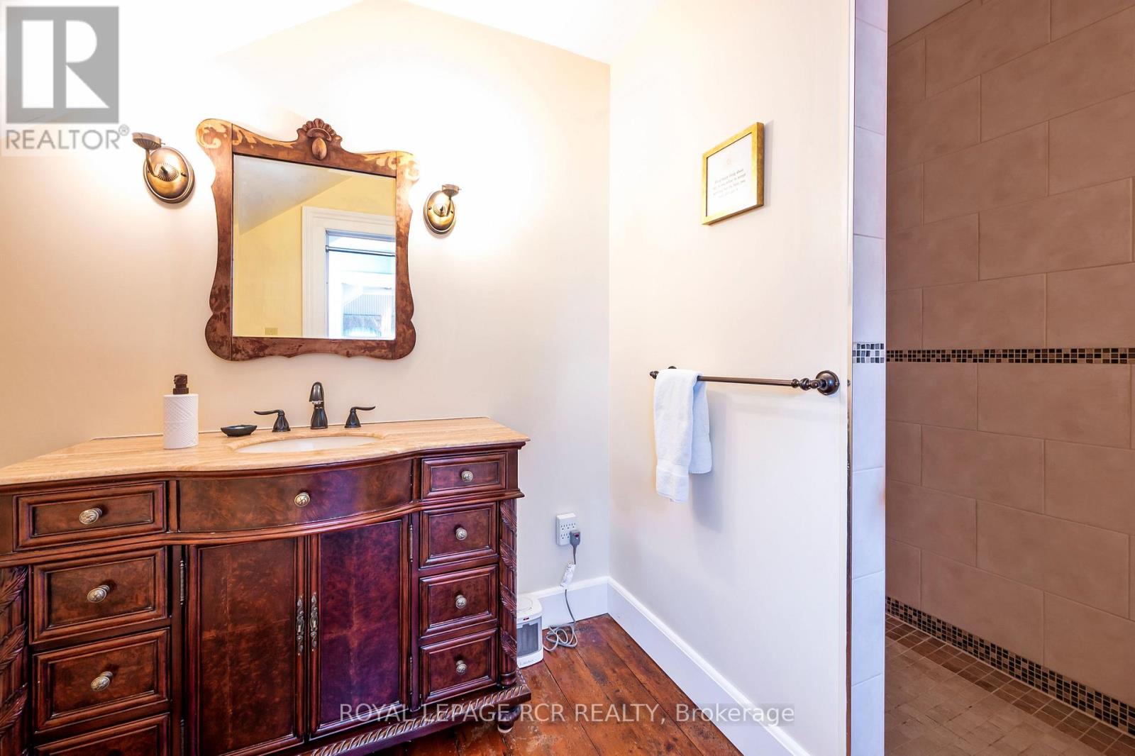 6000 Eighth Line Property Photo 27