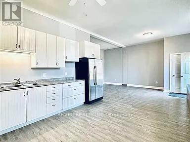 UNIT A - 528 LINCOLN STREET