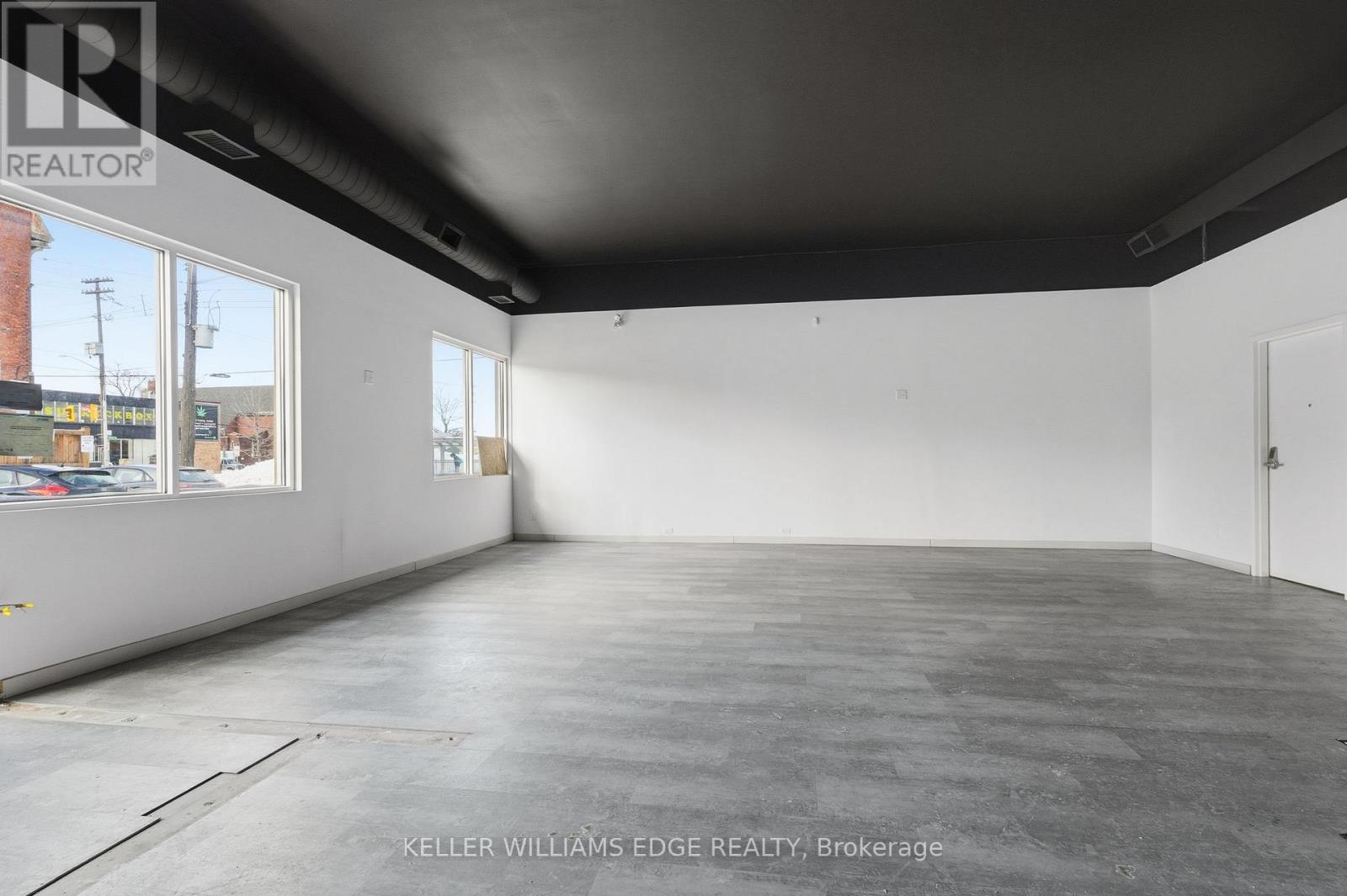 1096 Barton Street E Property Photo 15