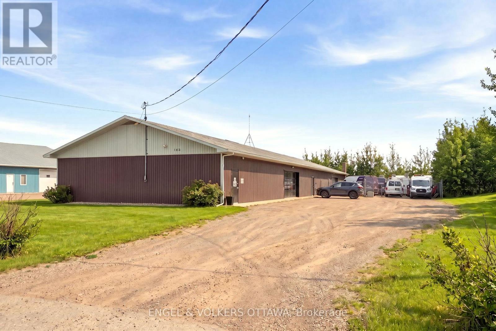162 Wescar Lane Property Photo 1