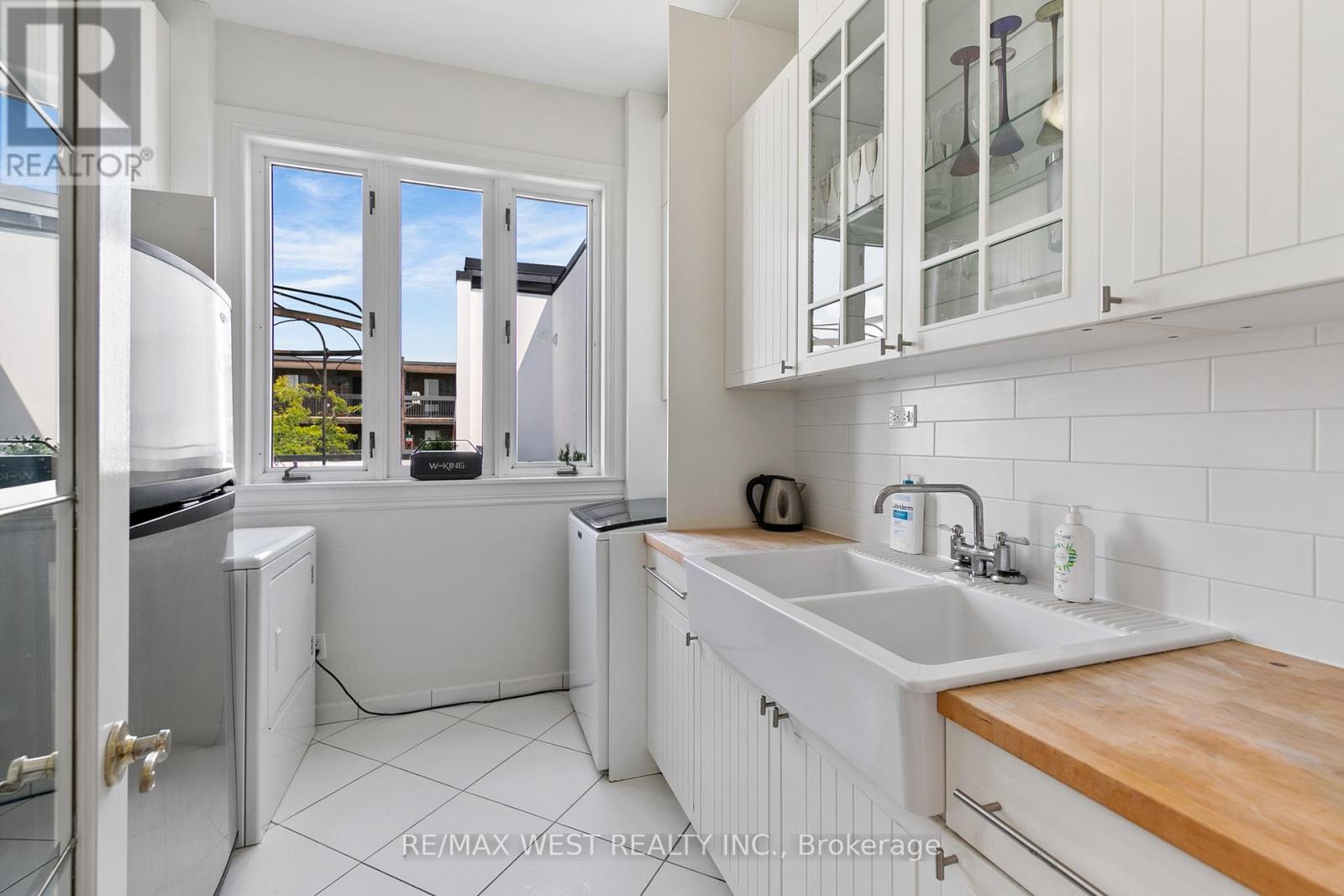 839 Erie Street E Property Photo 29