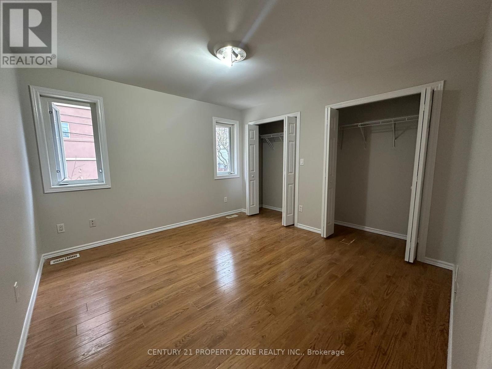 975 Albert Road Property Photo 4