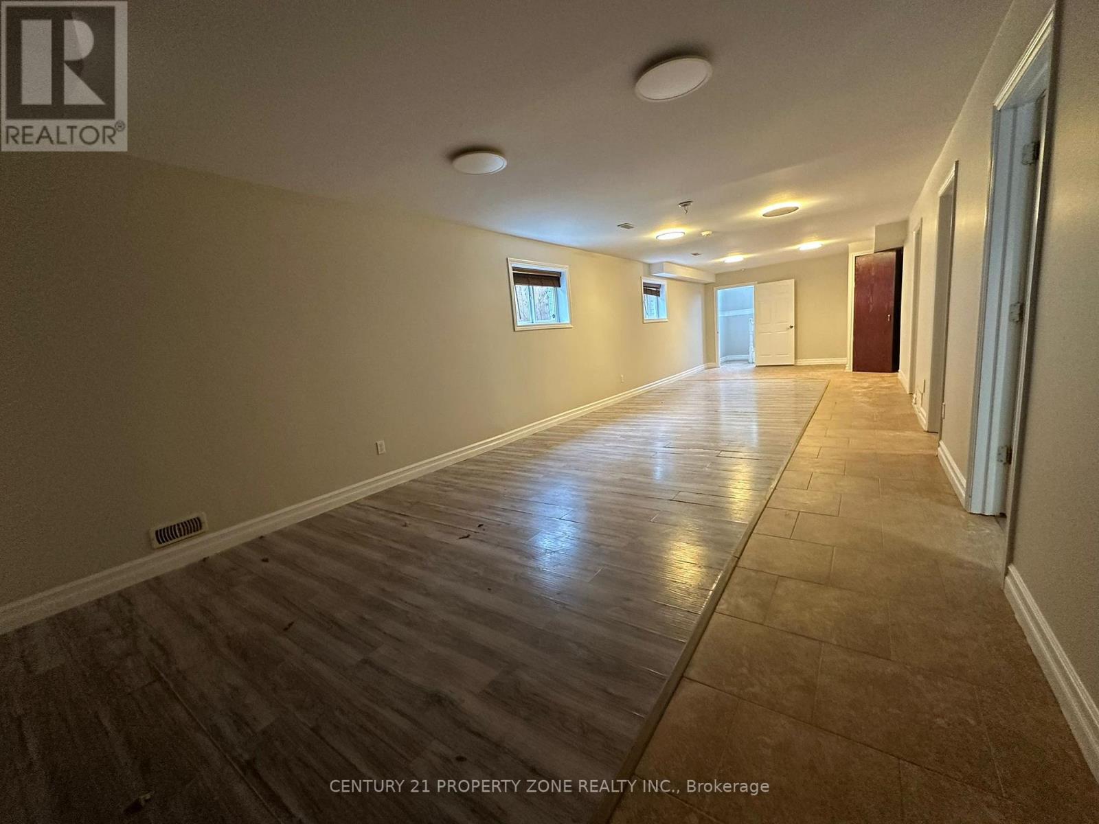 975 Albert Road Property Photo 5