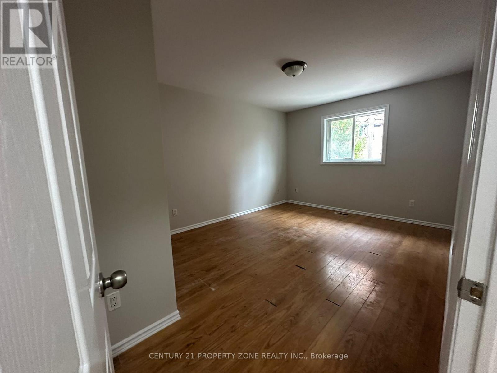 975 Albert Road Property Photo 13