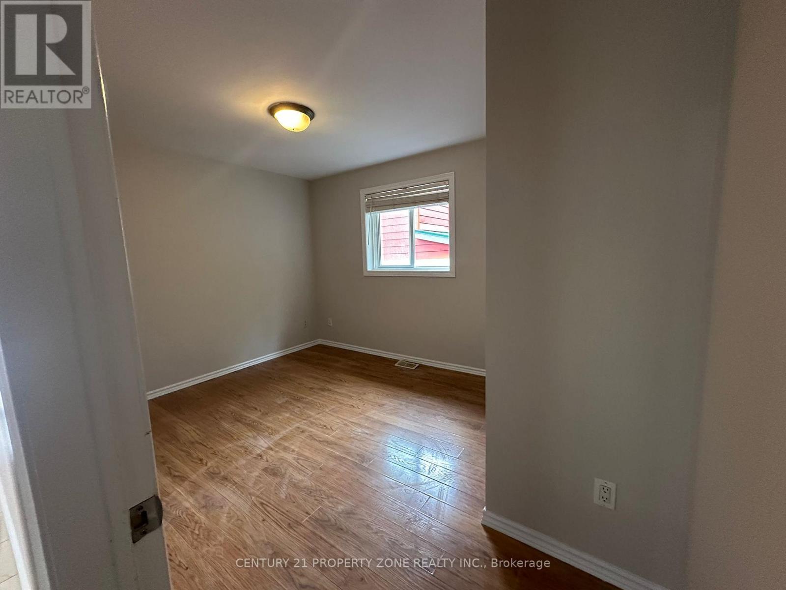 975 Albert Road Property Photo 16