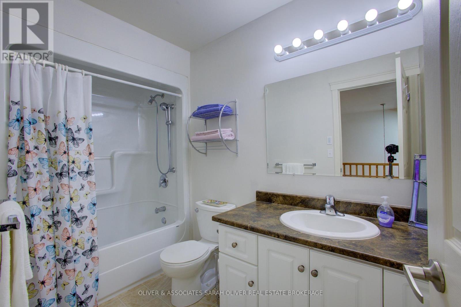 6 - 433 Queen Street Property Photo 27