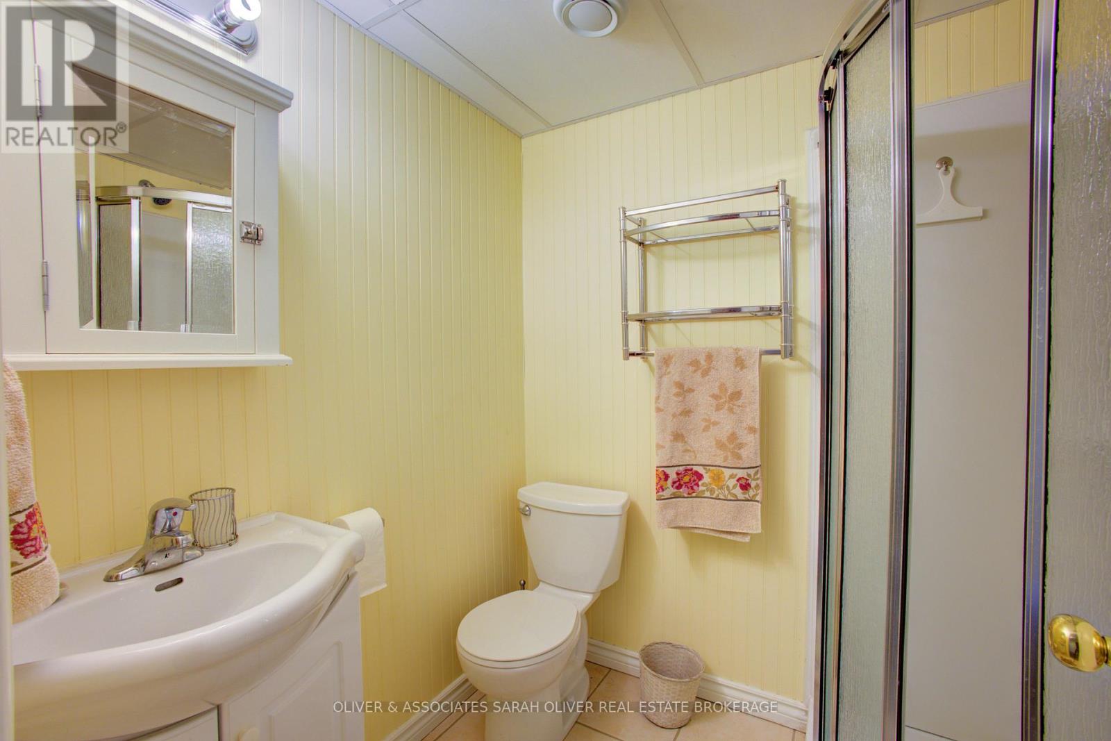 6 - 433 Queen Street Property Photo 33