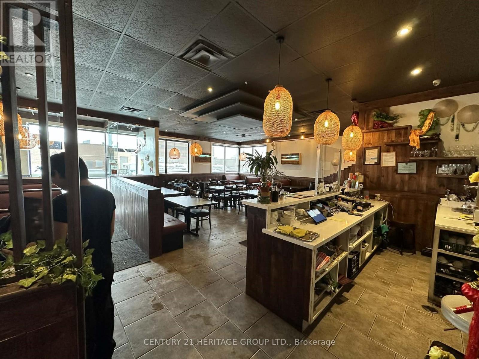 66 Mall Road Property Photo 5