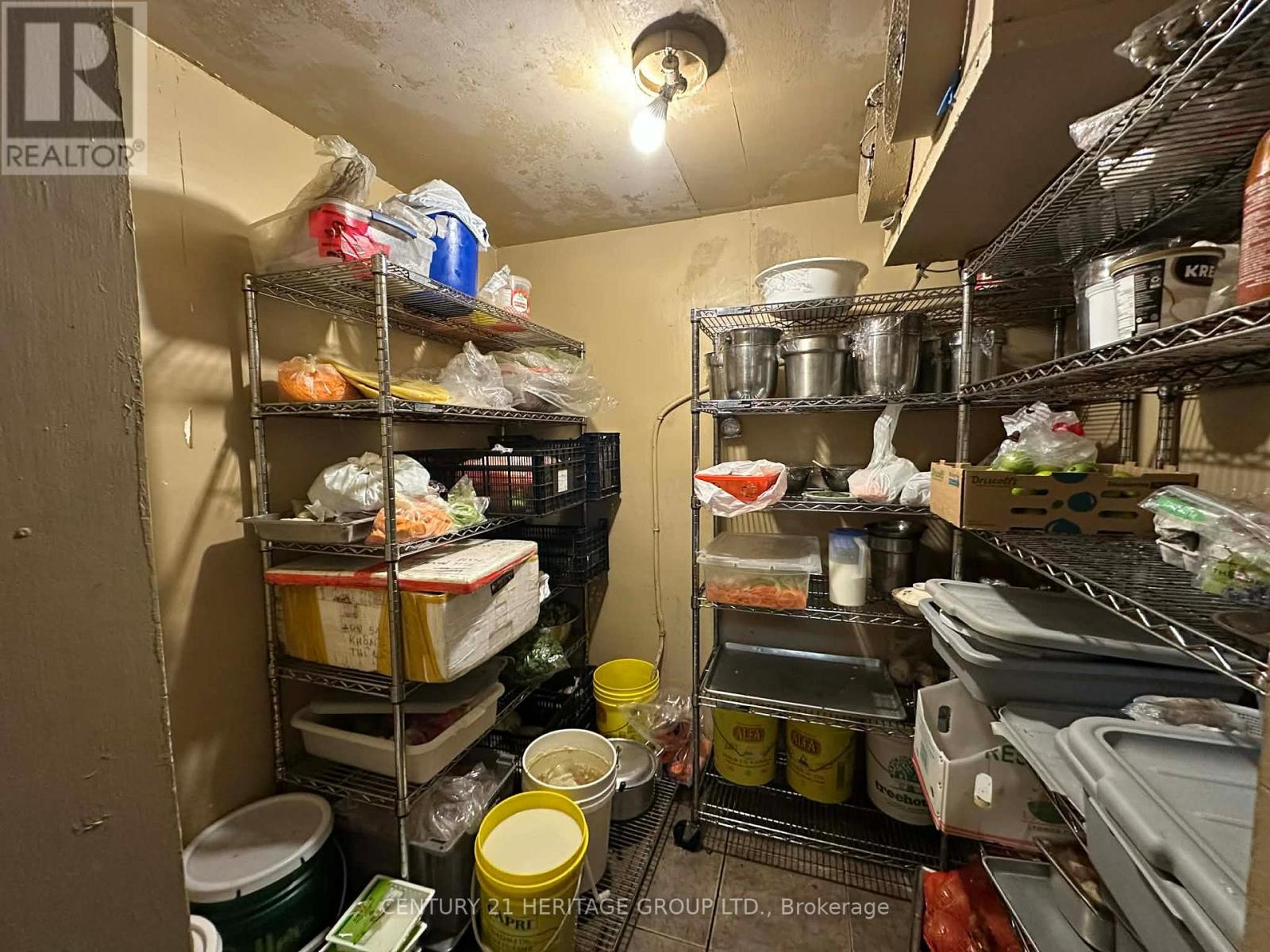 66 Mall Road Property Photo 8