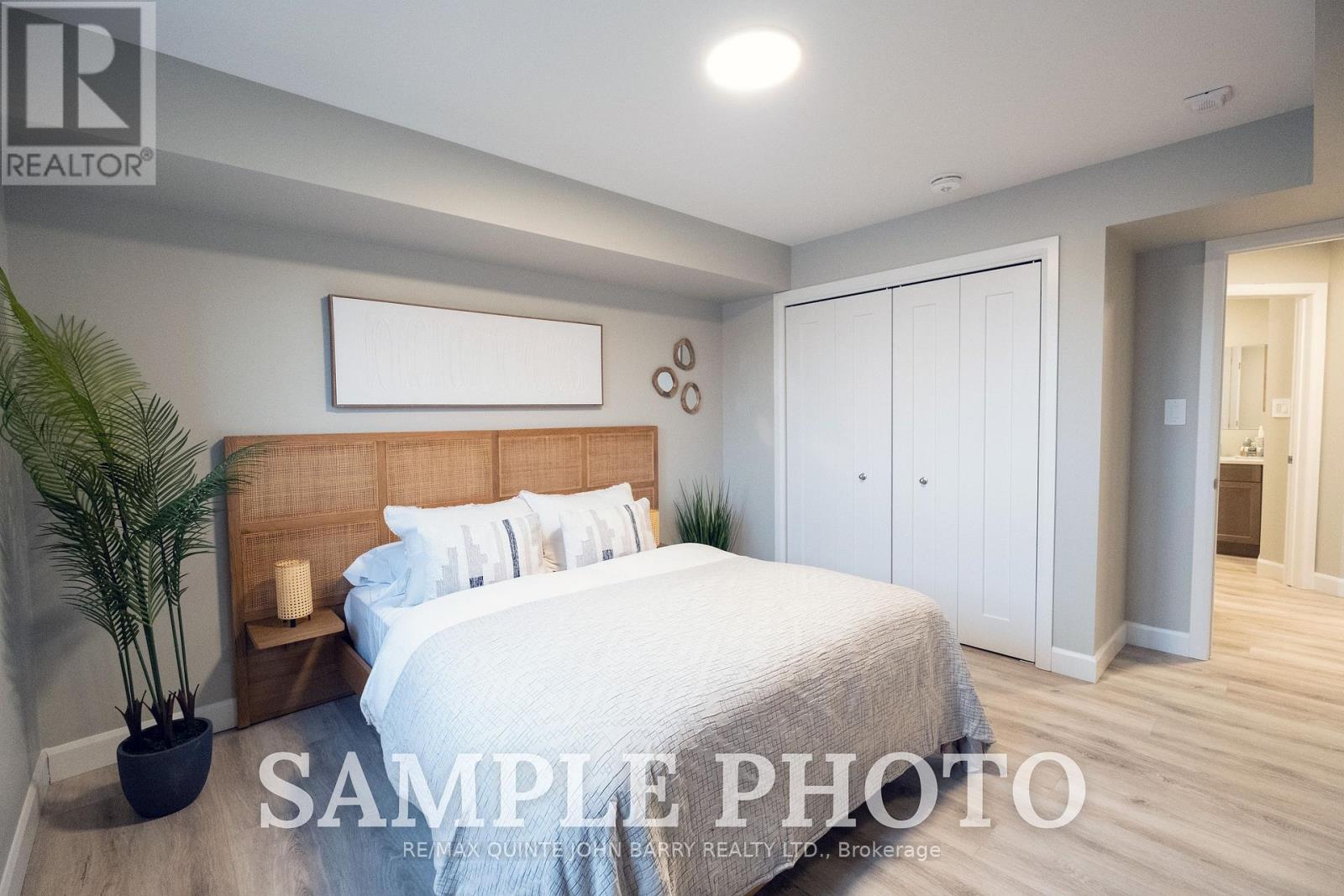 205-10 Hillside Meadow Drive Property Photo 9
