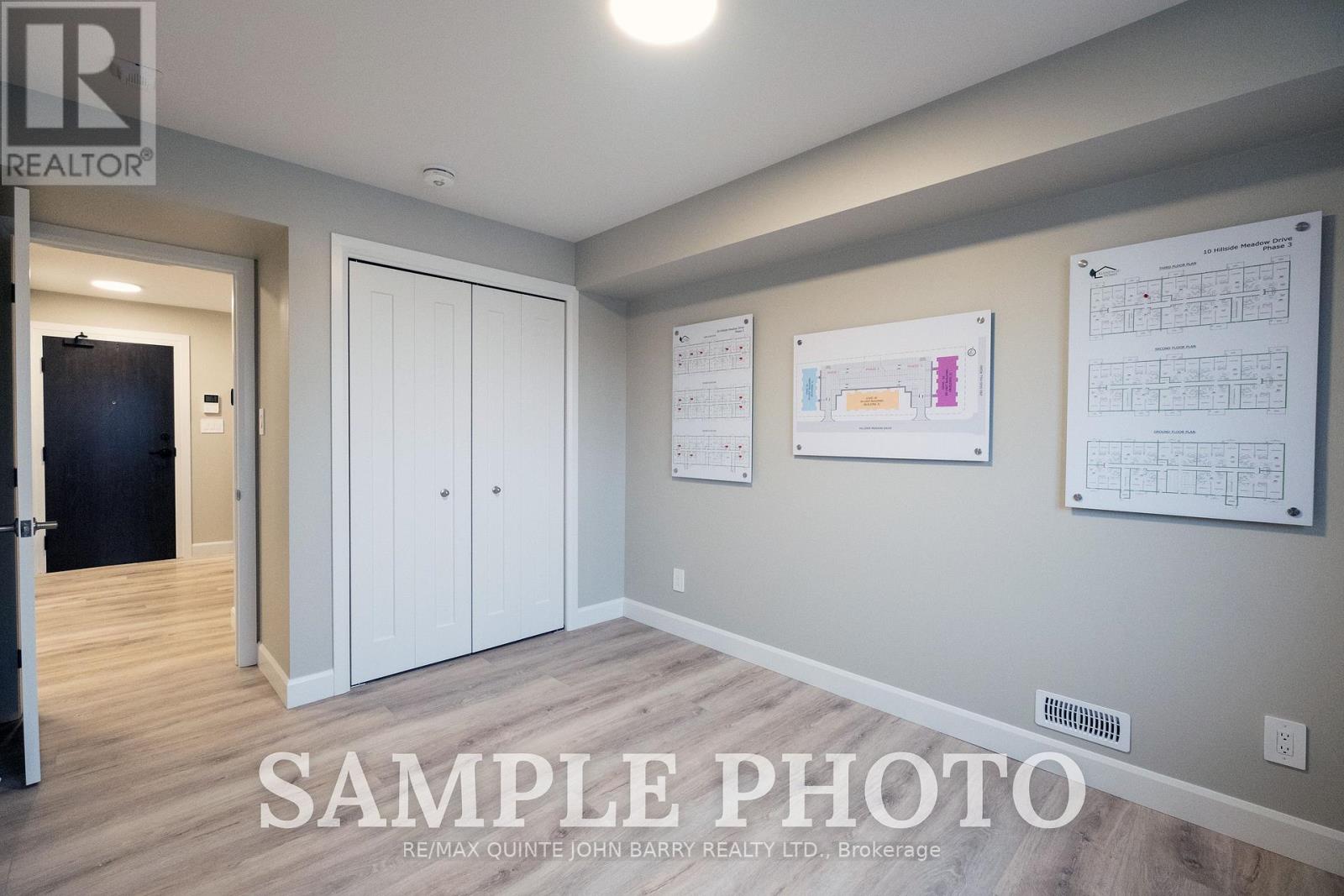 205-10 Hillside Meadow Drive Property Photo 10