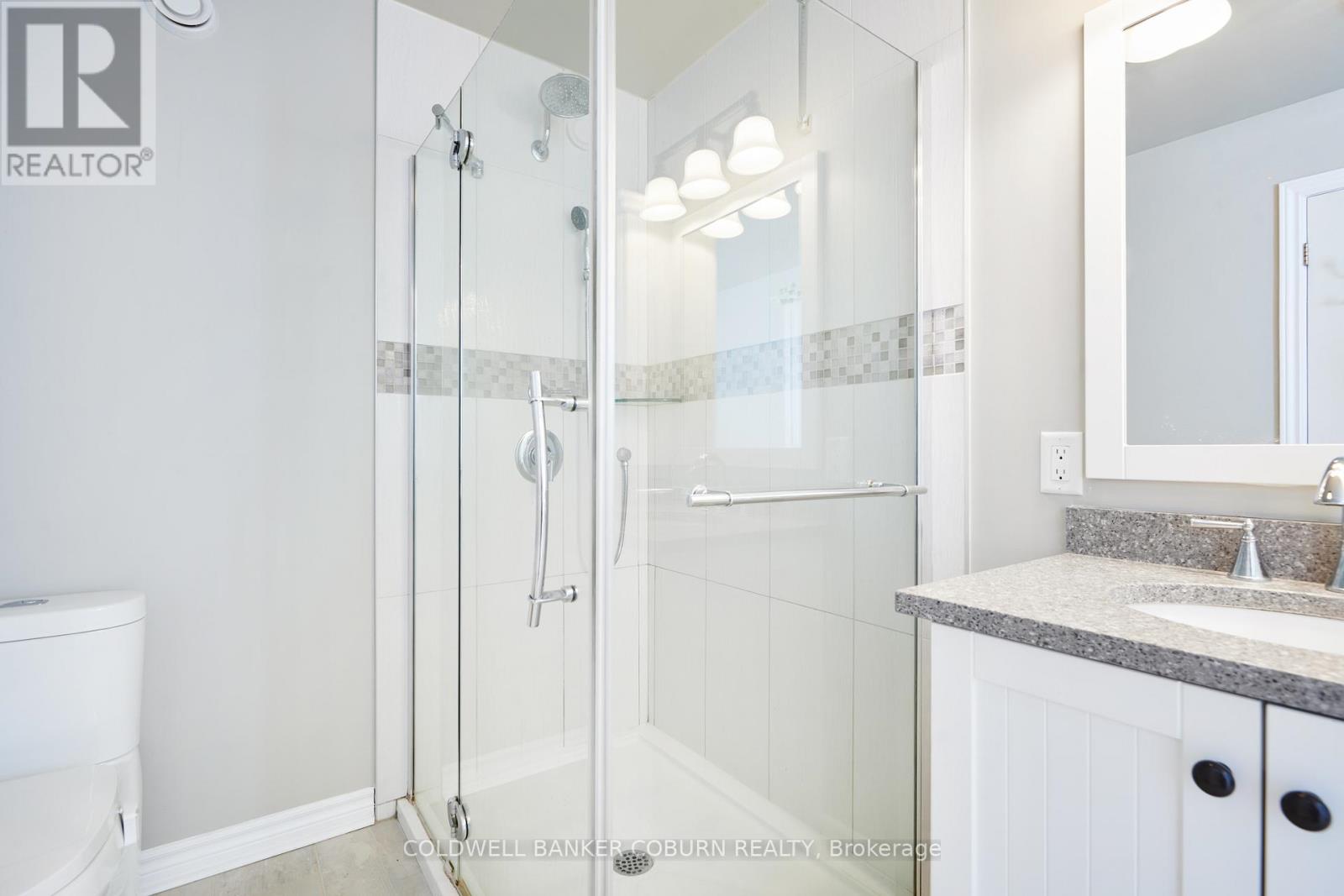 11 Kimberly Avenue Property Photo 31