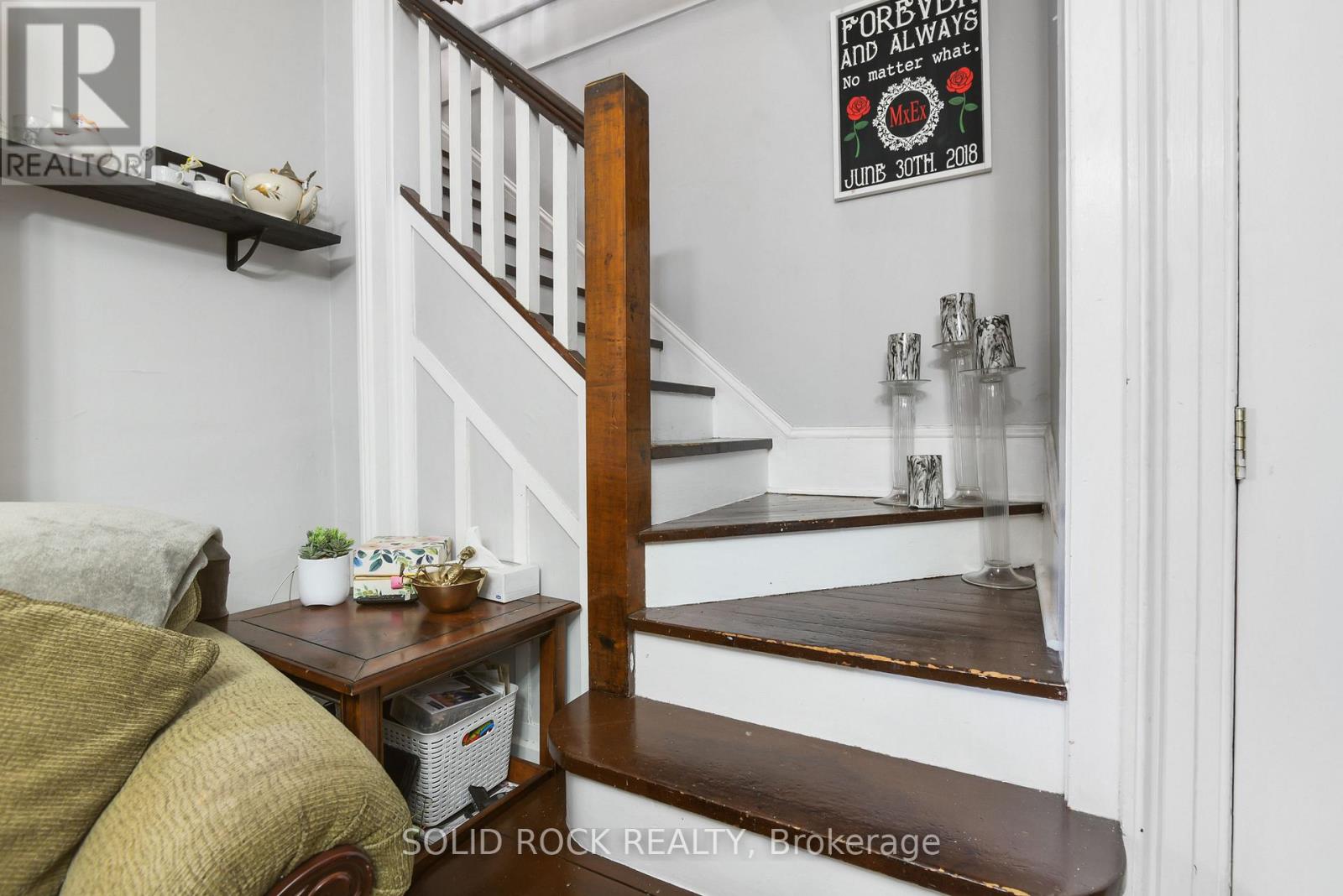 28 Wilson Street W Property Photo 14