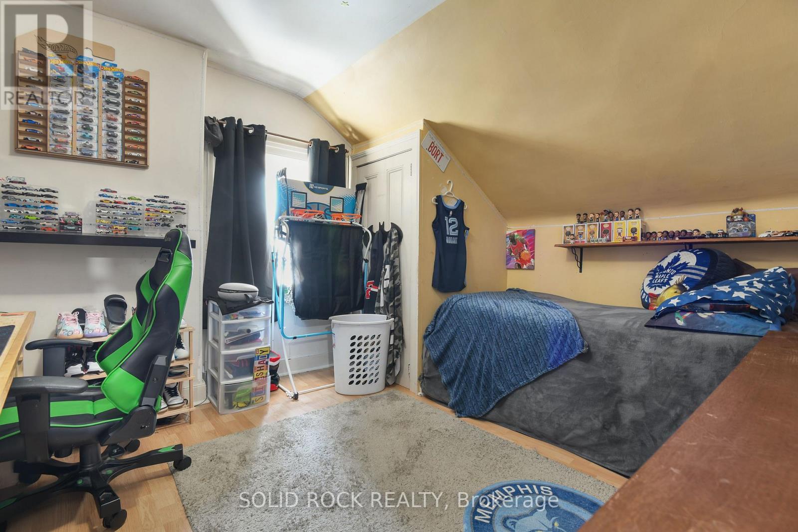28 Wilson Street W Property Photo 17