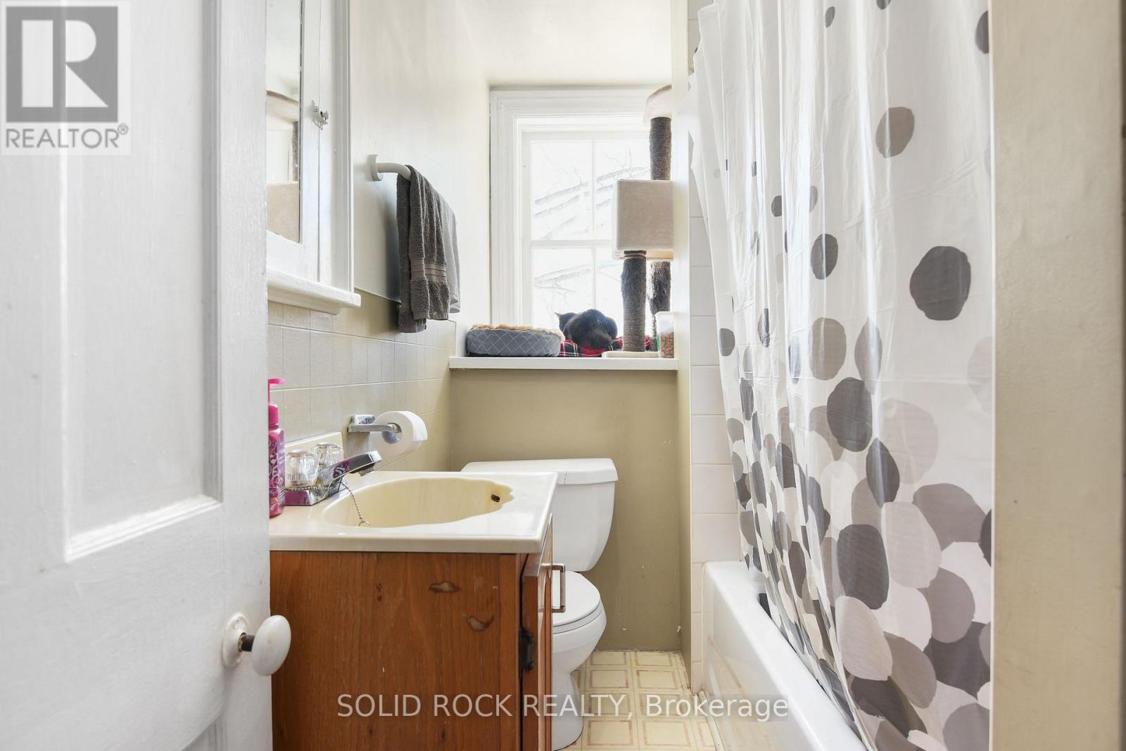 28 Wilson Street W Property Photo 18