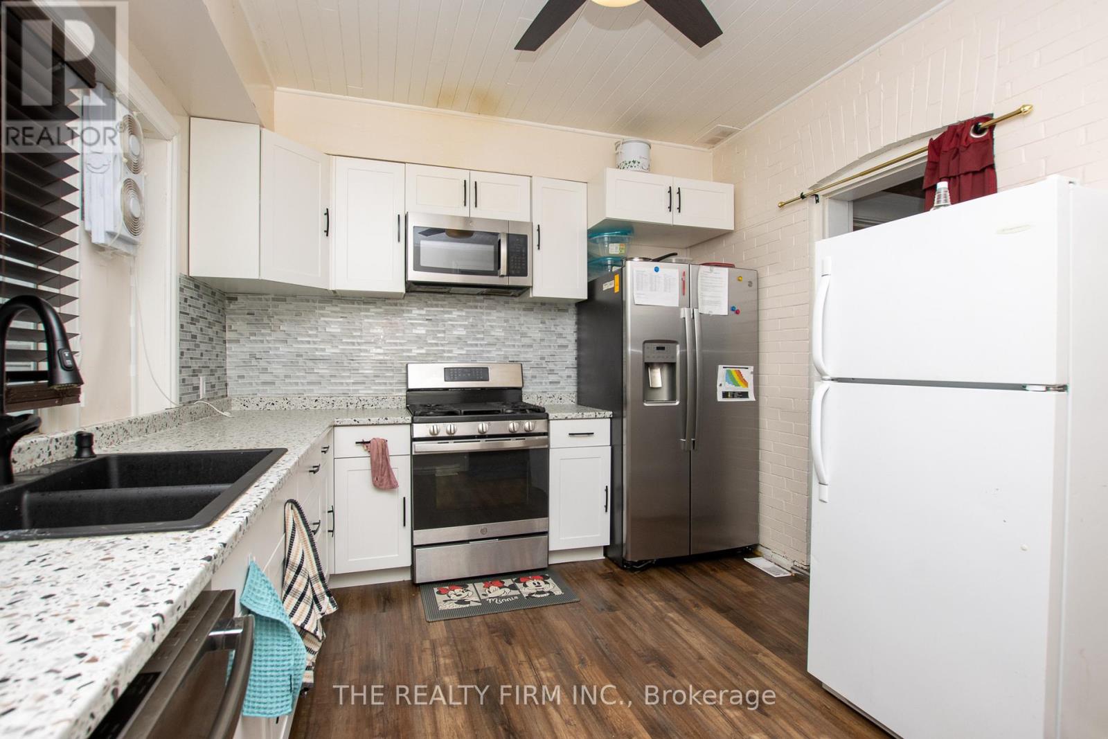 3 Daly Avenue Property Photo 30