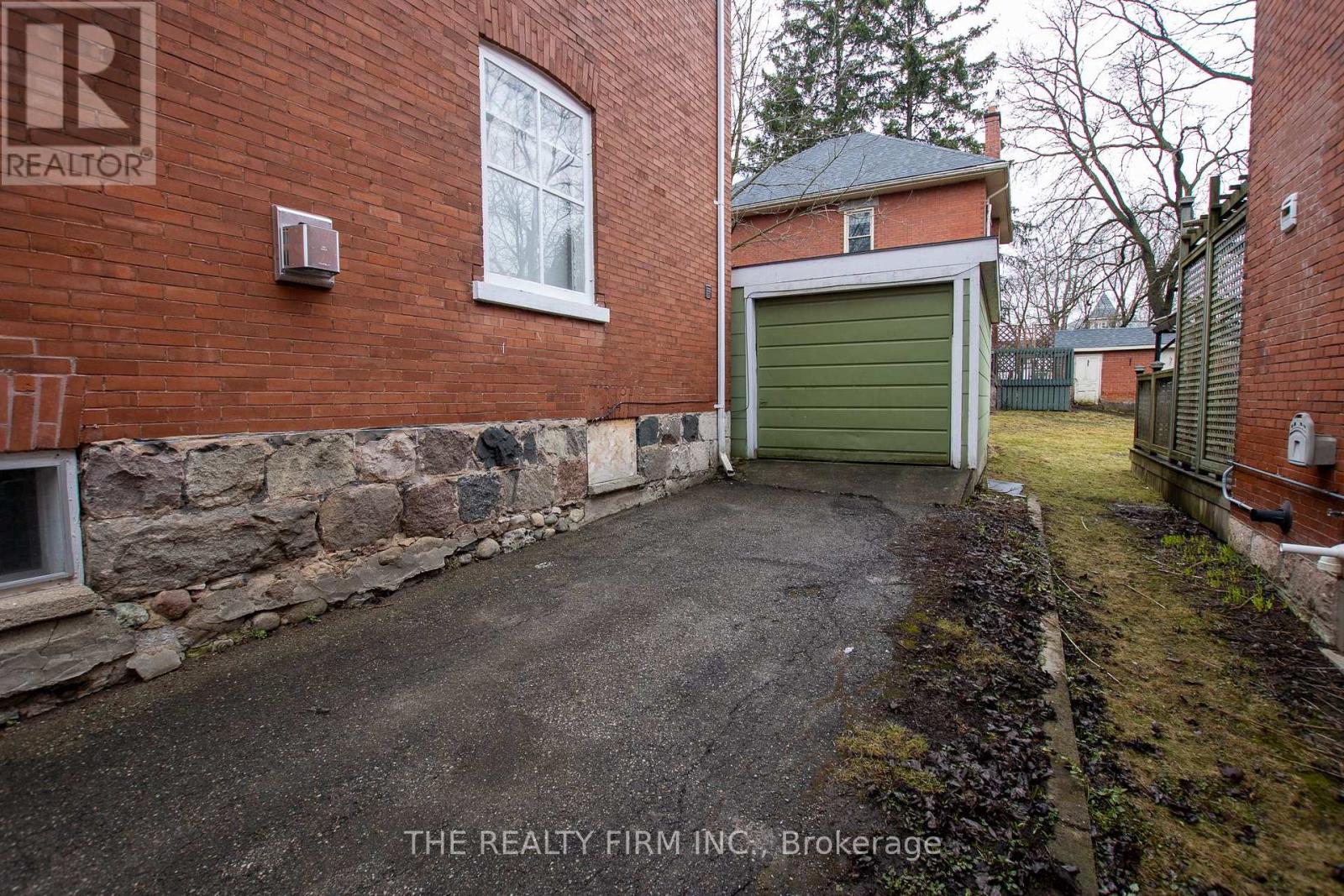 3 Daly Avenue Property Photo 38
