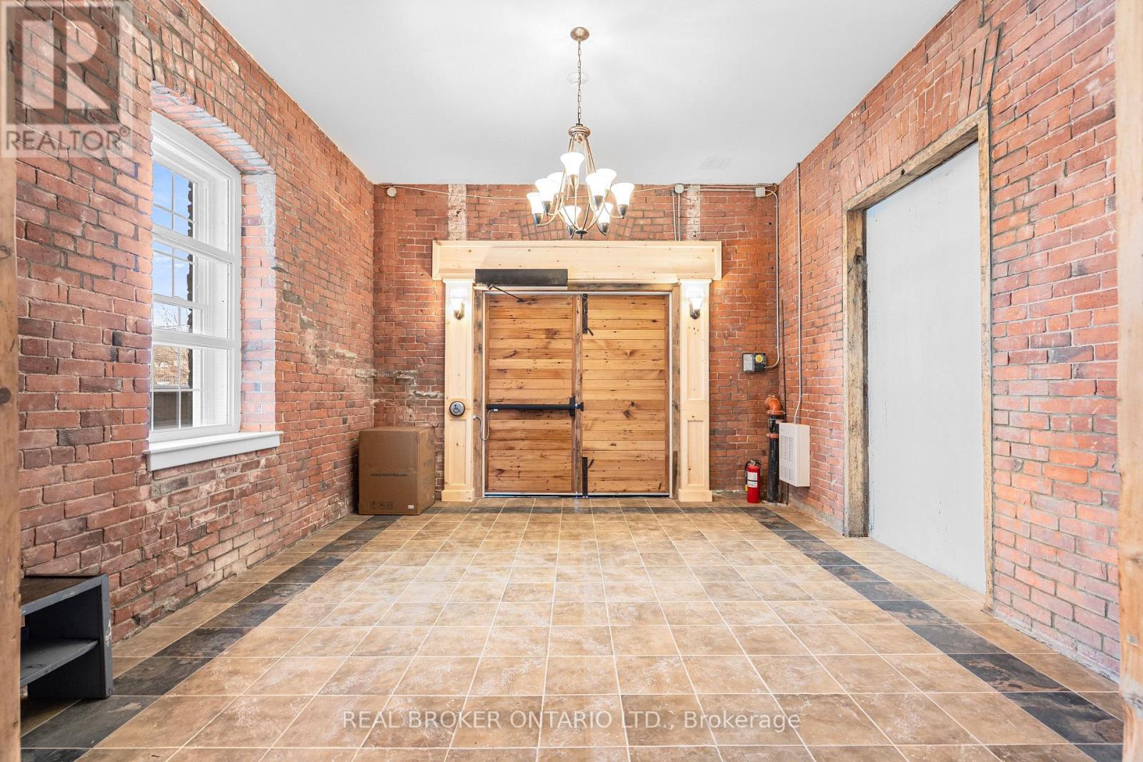 001 - 150 Mill Street Property Photo 7