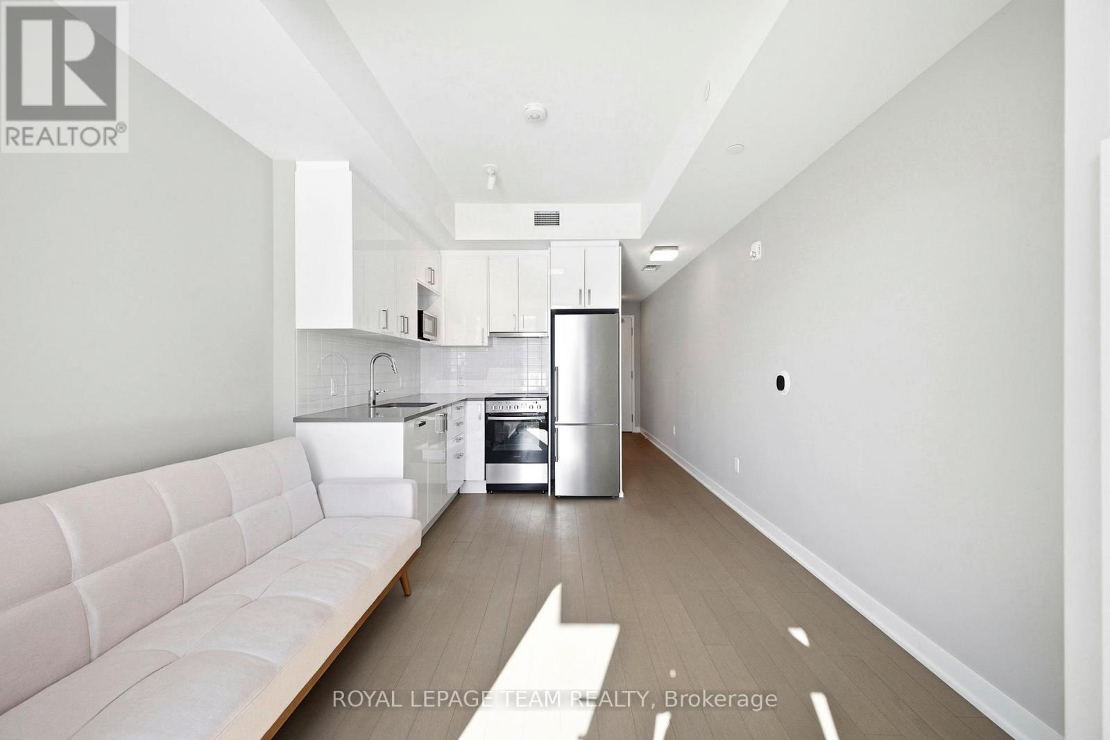 209 - 360 Deschatelets Avenue E Property Photo 7