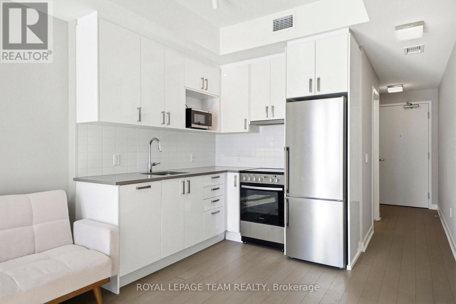209 - 360 Deschatelets Avenue E Property Photo 9