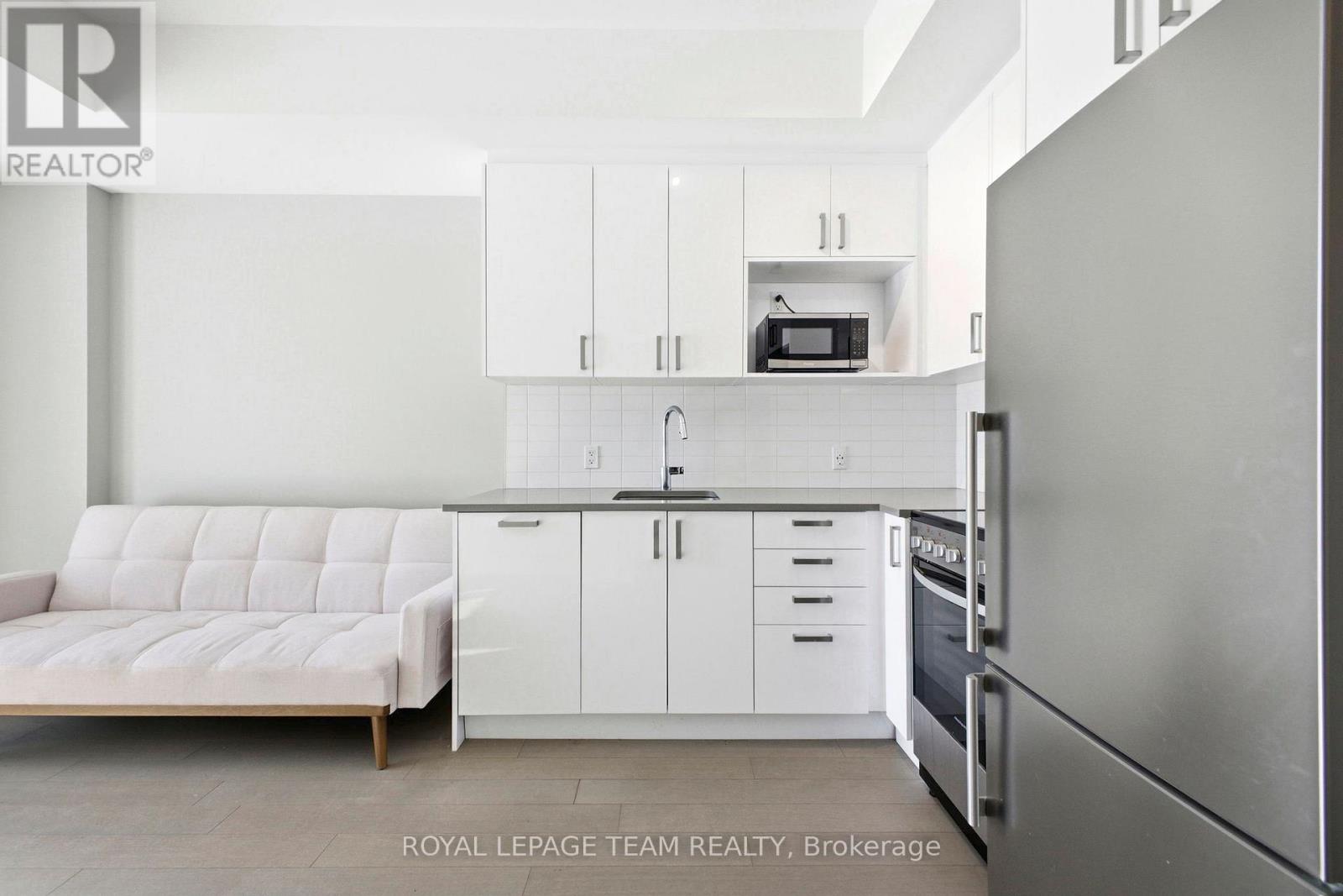 209 - 360 Deschatelets Avenue E Property Photo 10