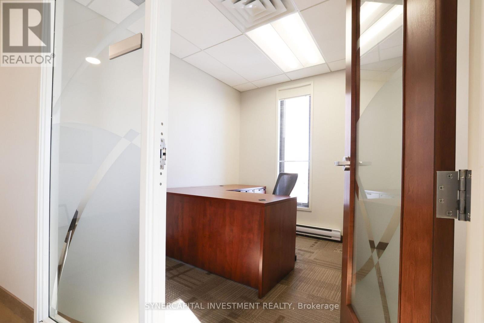 502 Furnished - 1376 Bank Street Property Photo 6