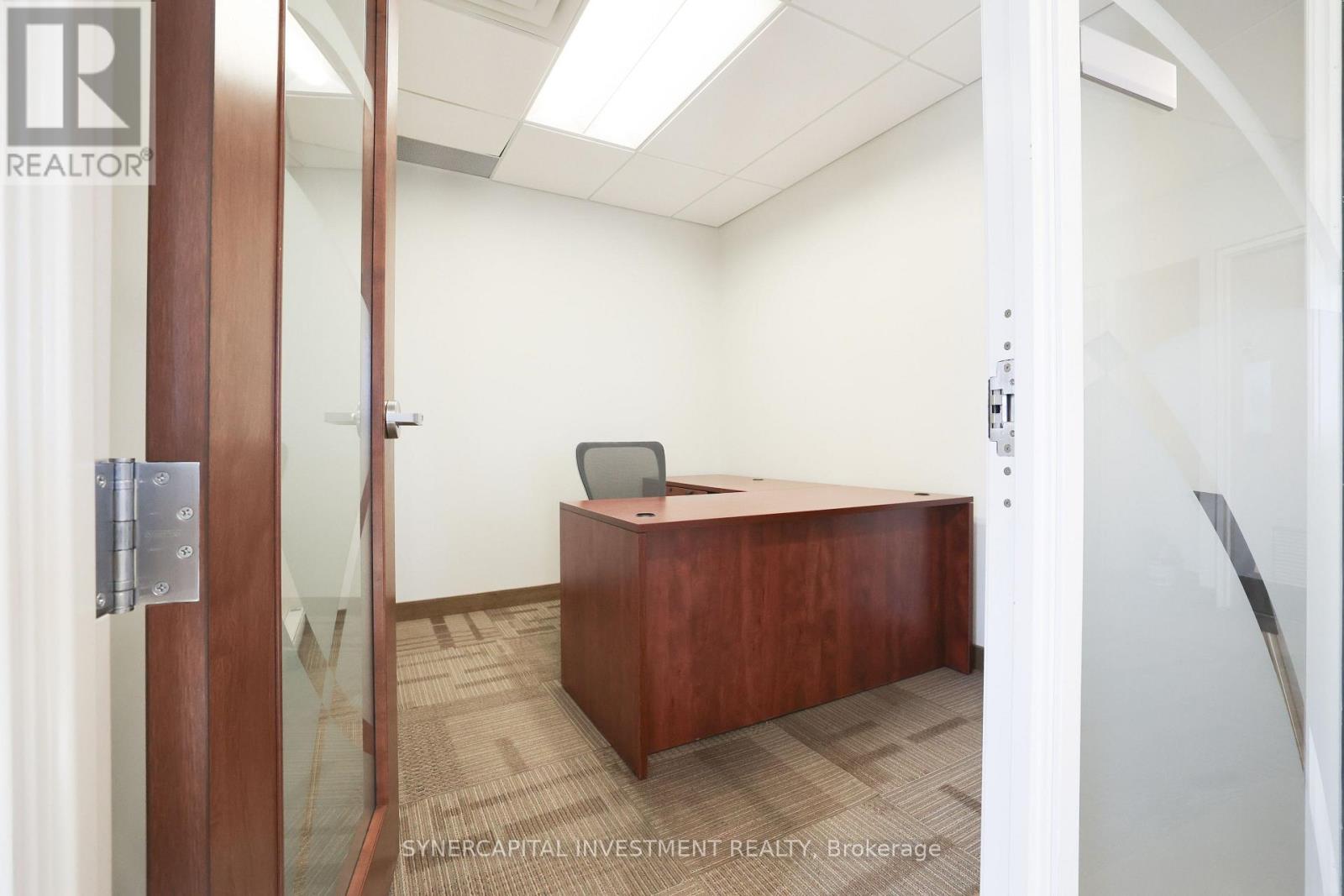 502 Furnished - 1376 Bank Street Property Photo 12