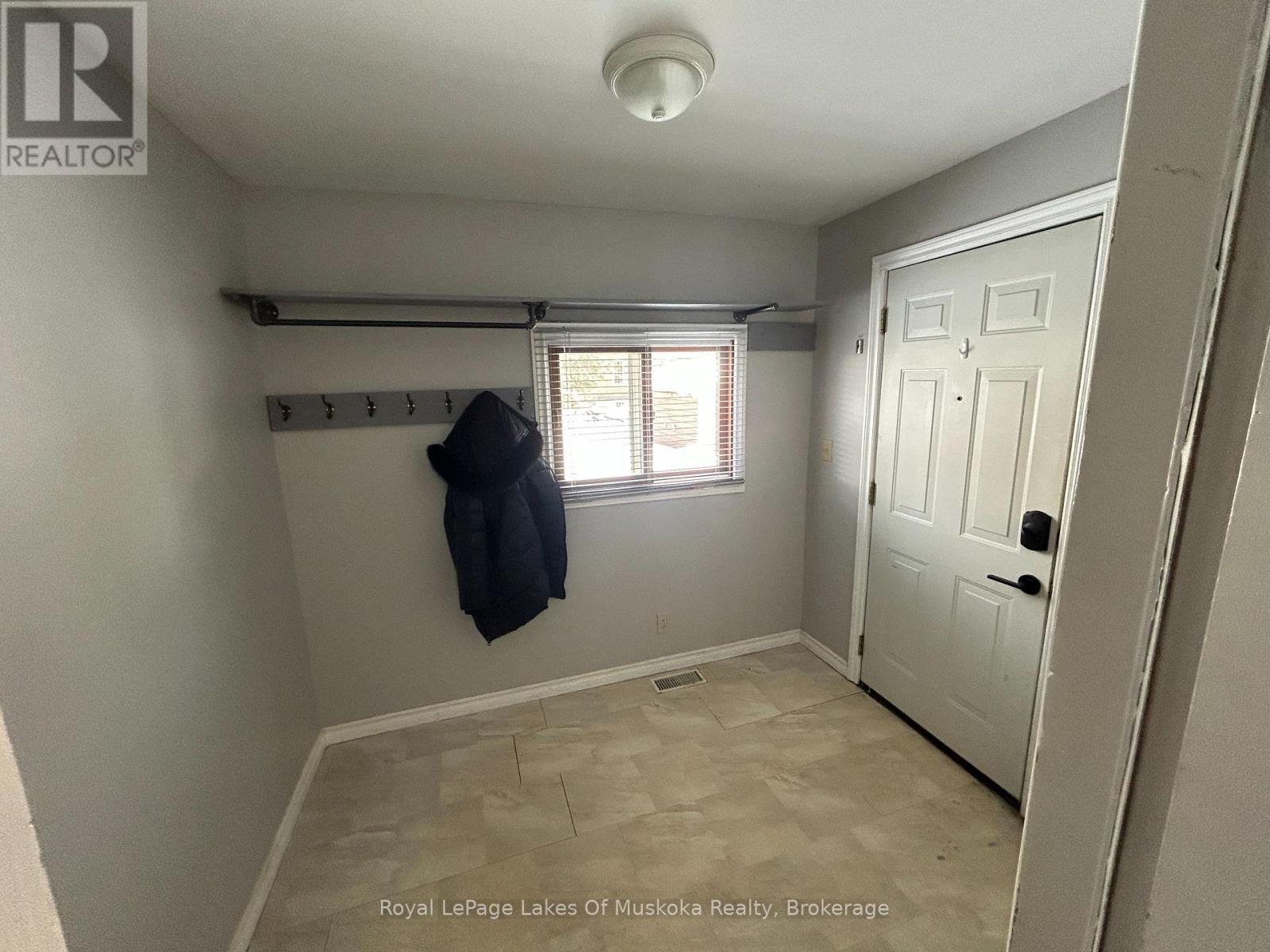 190 Ecclestone Drive Property Photo 3