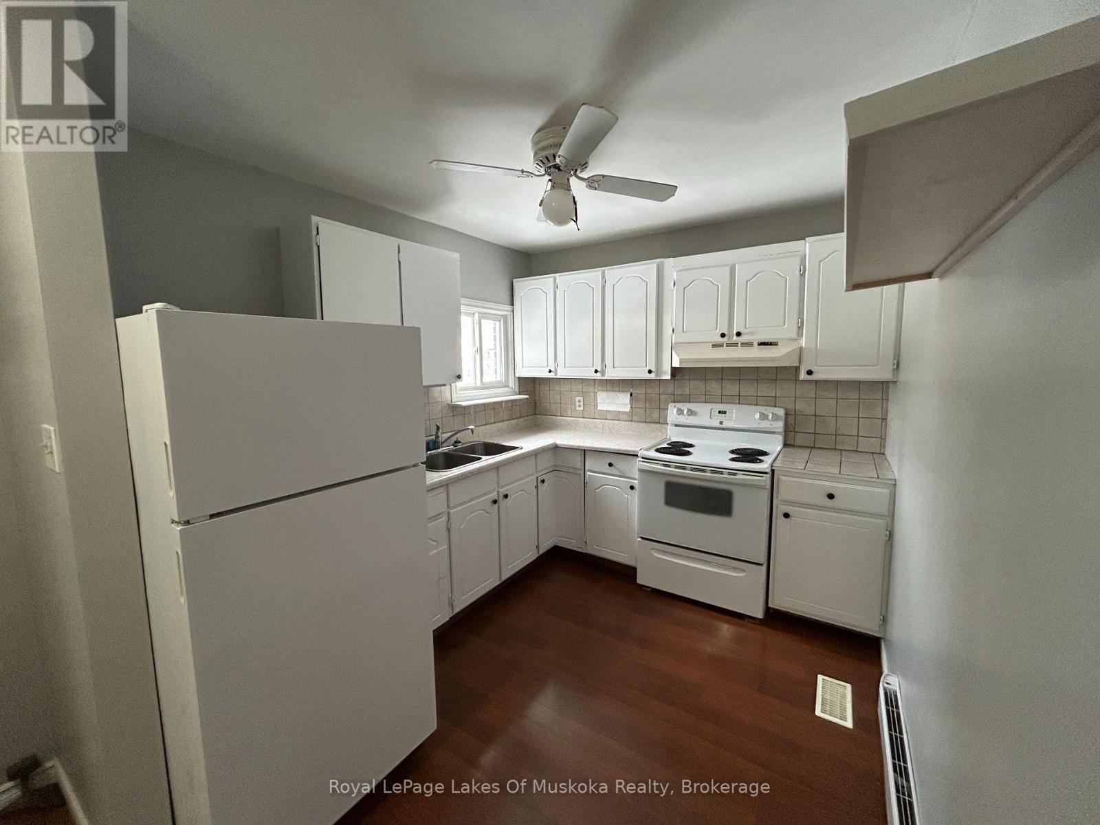 190 Ecclestone Drive Property Photo 4