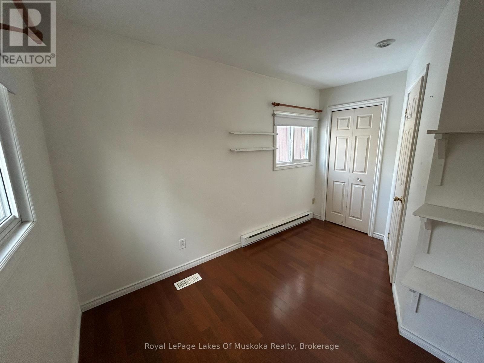 190 Ecclestone Drive Property Photo 8