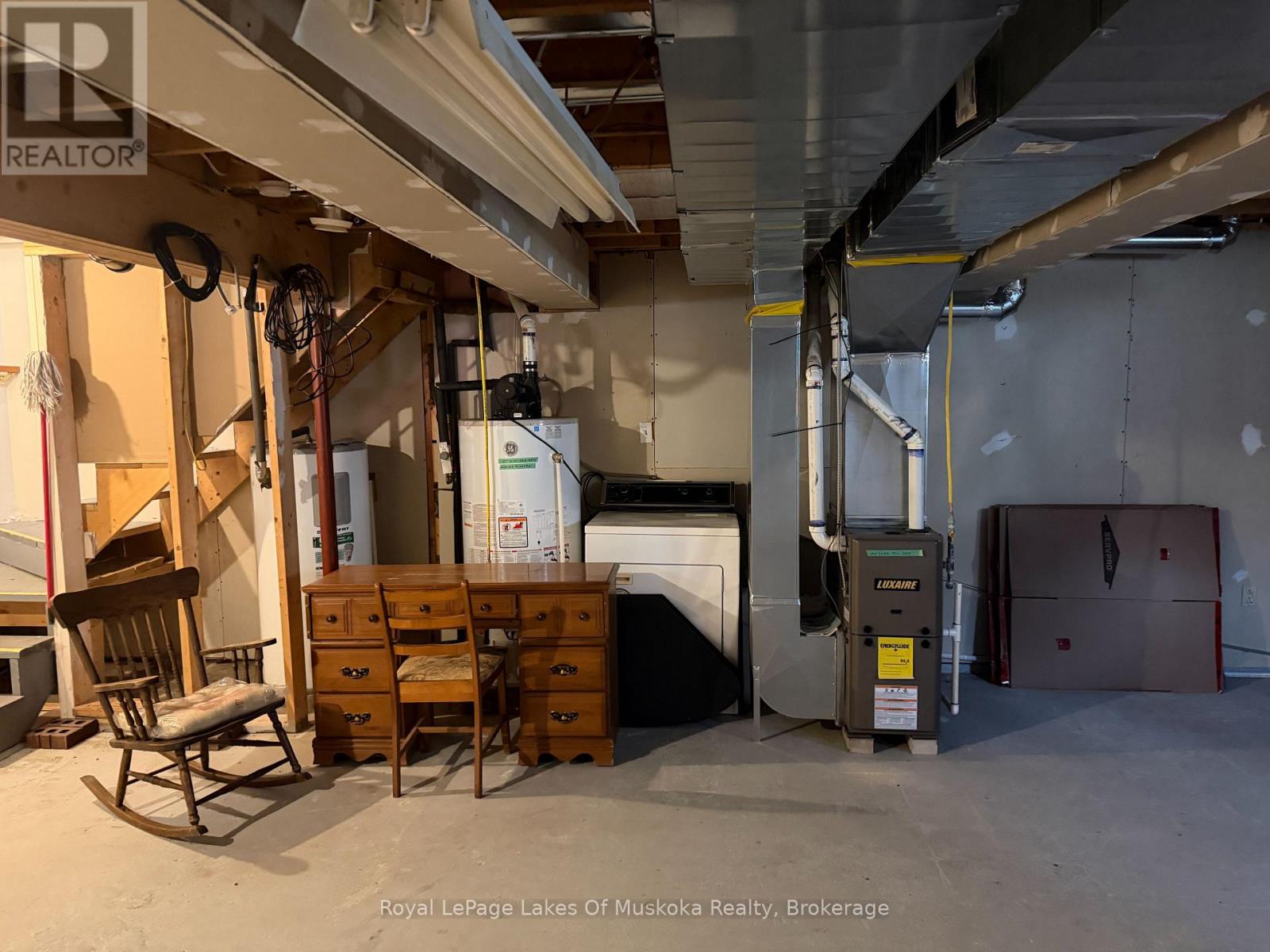 190 Ecclestone Drive Property Photo 10