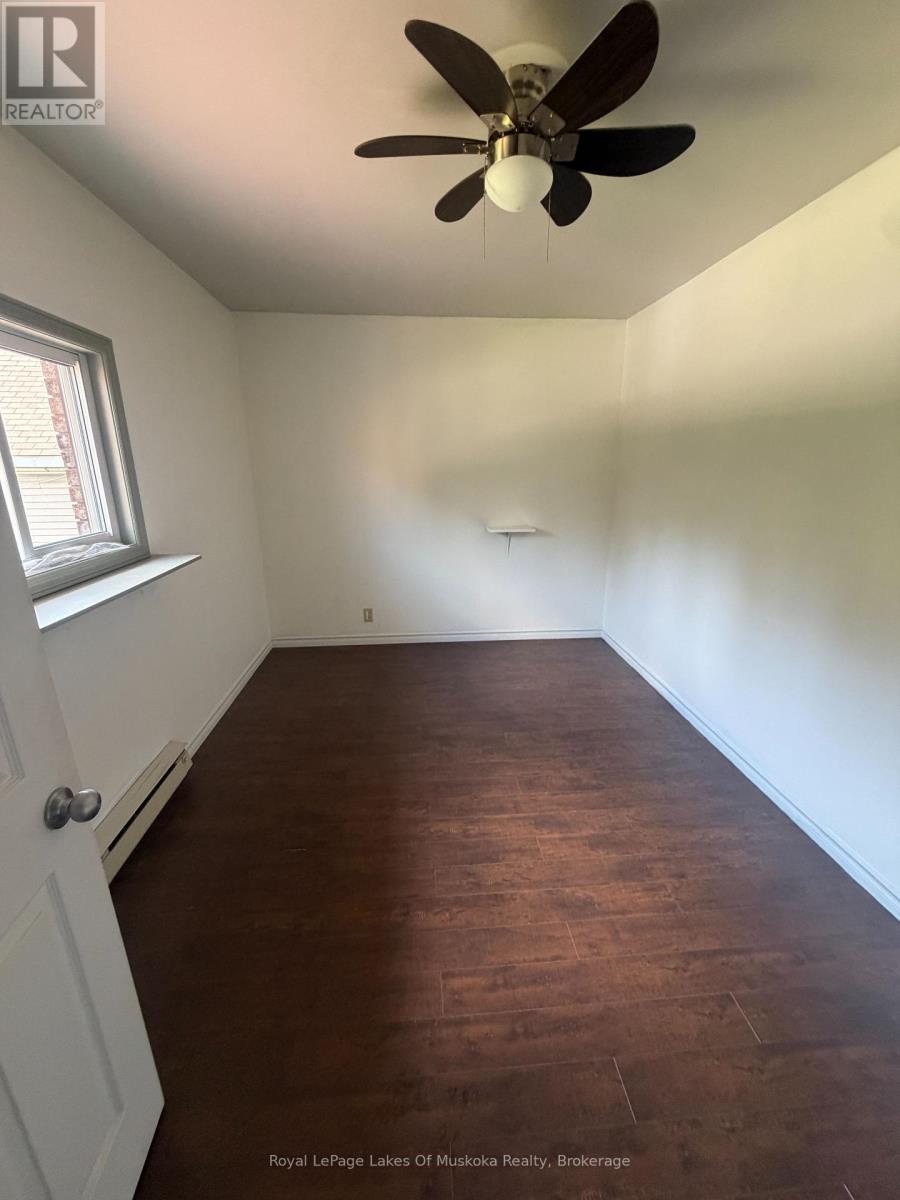 190 Ecclestone Drive Property Photo 11