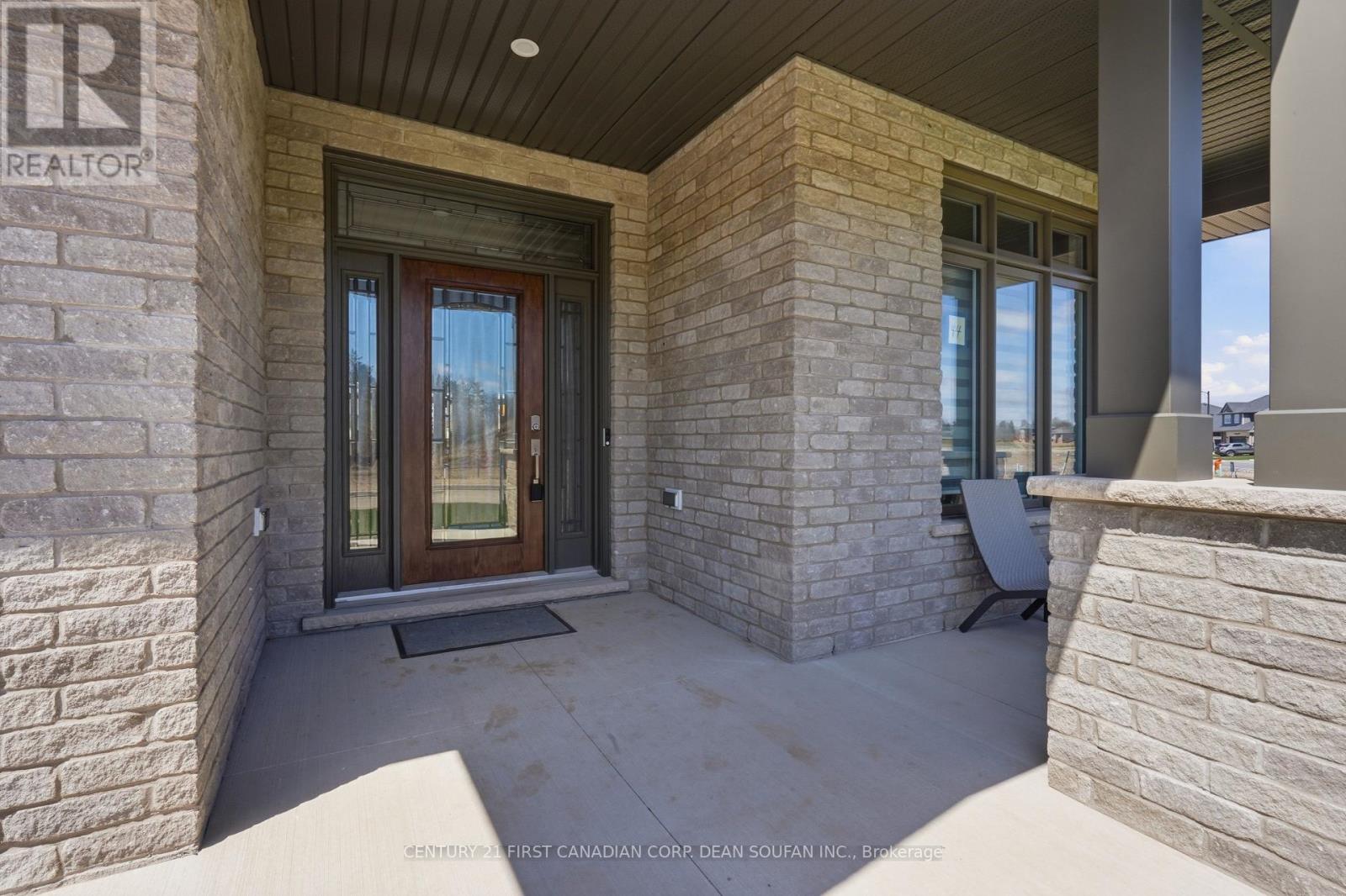 44 Muirfield Drive Property Photo 4