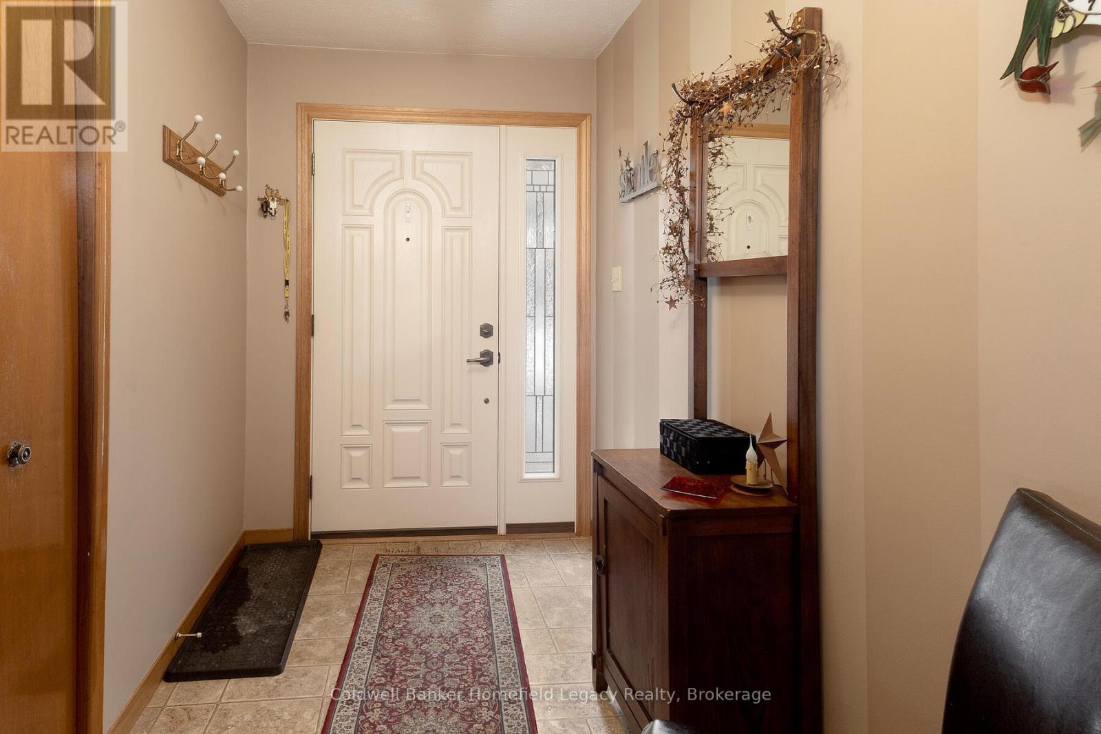 120 Jones Street W Property Photo 8