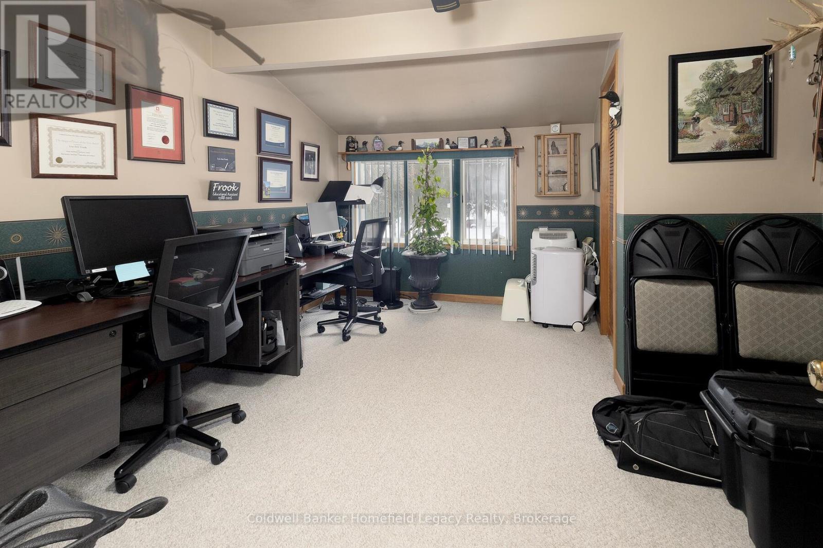 120 Jones Street W Property Photo 26