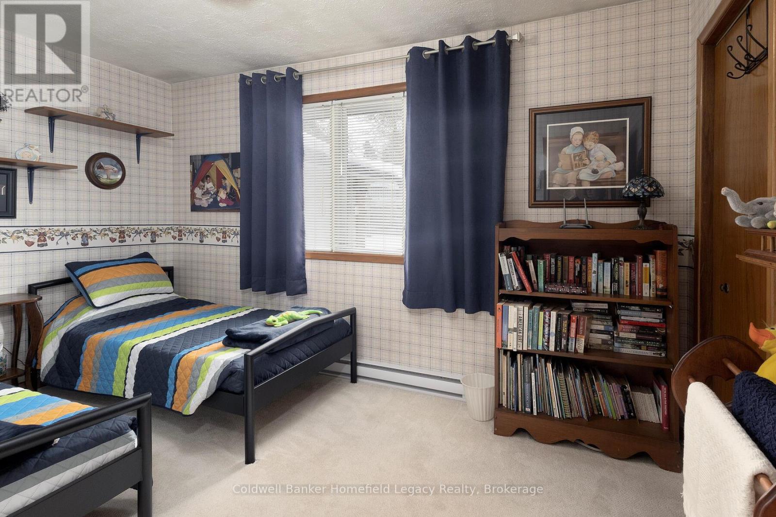 120 Jones Street W Property Photo 32