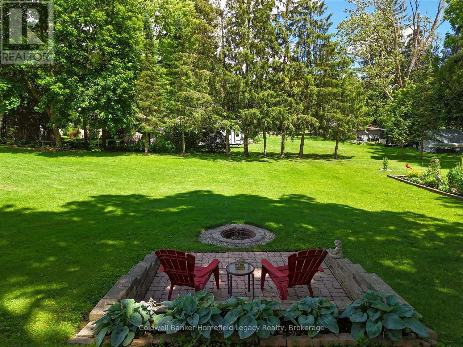 120 Jones Street W Property Photo 44