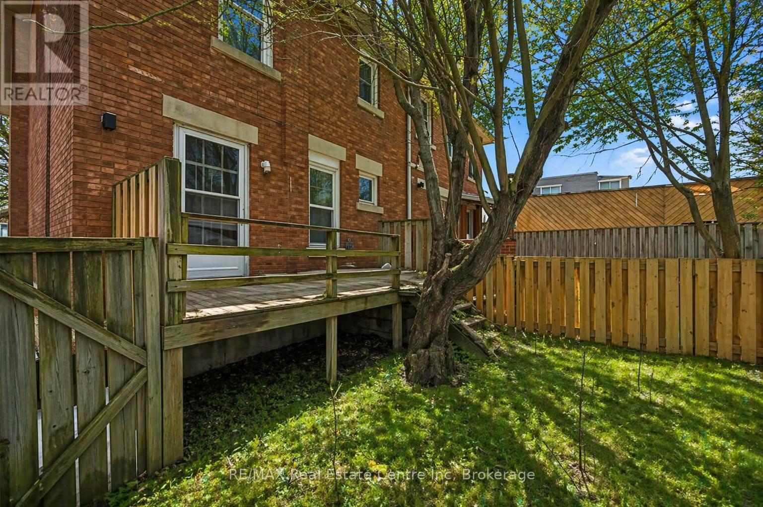 136 Paisley Street Property Photo 12